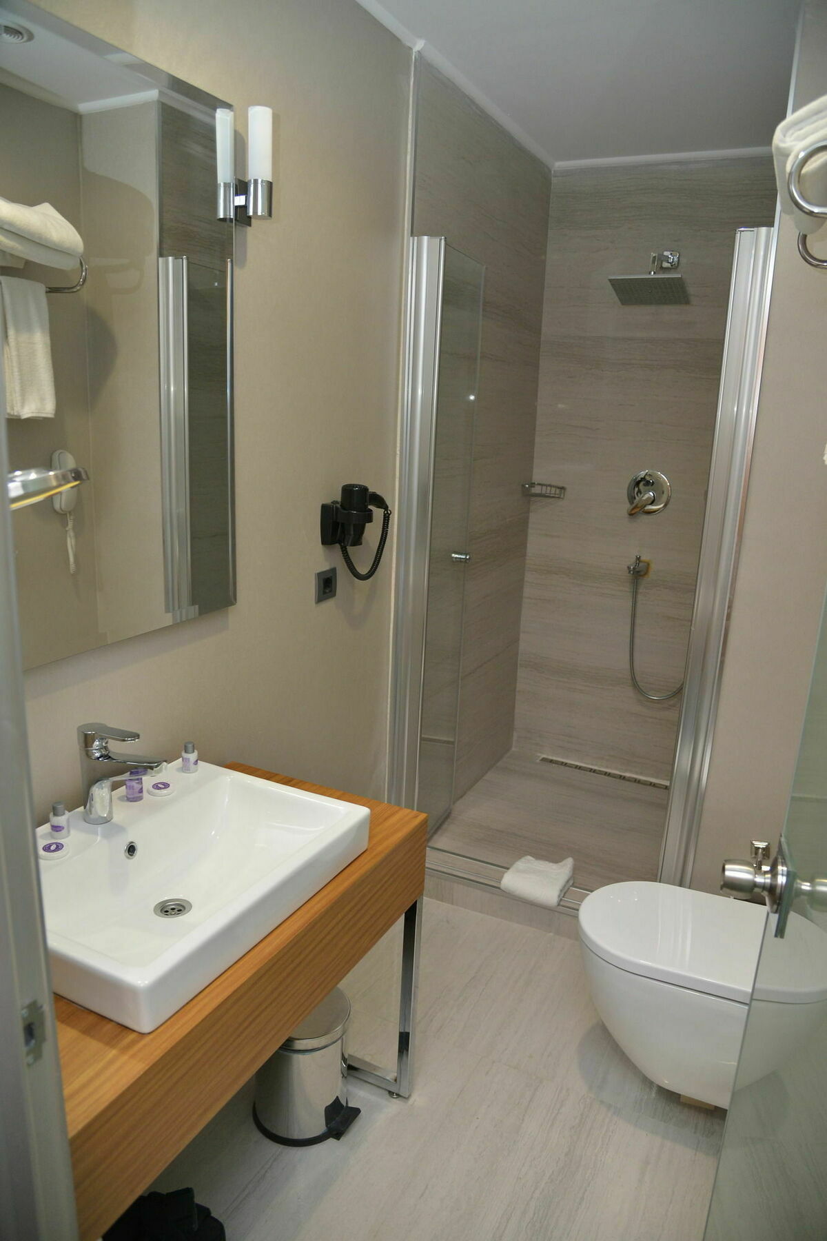 Discovery Hotel Istanbul Exterior foto